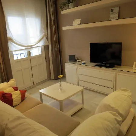 Apartamento Parque Plaza De Colon Apartment *